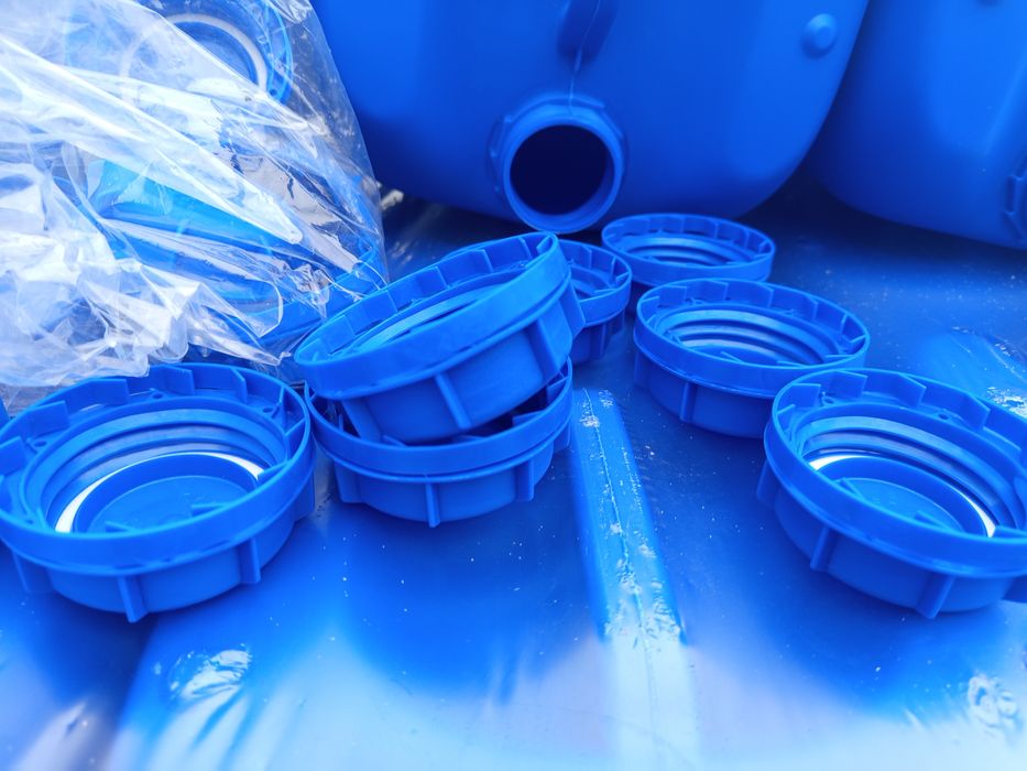 Karnistry z atestem do przechowywania żywności