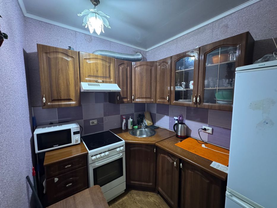 Продається 2к квартира смт. Заводське