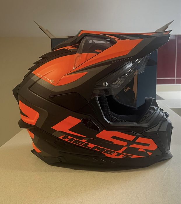 Capacete moto LS2