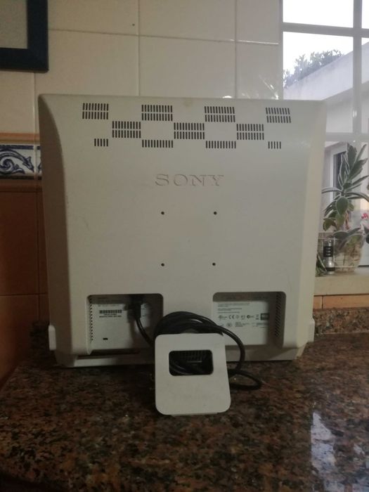 Monitor Sony SDM - E96D 19 polegadas