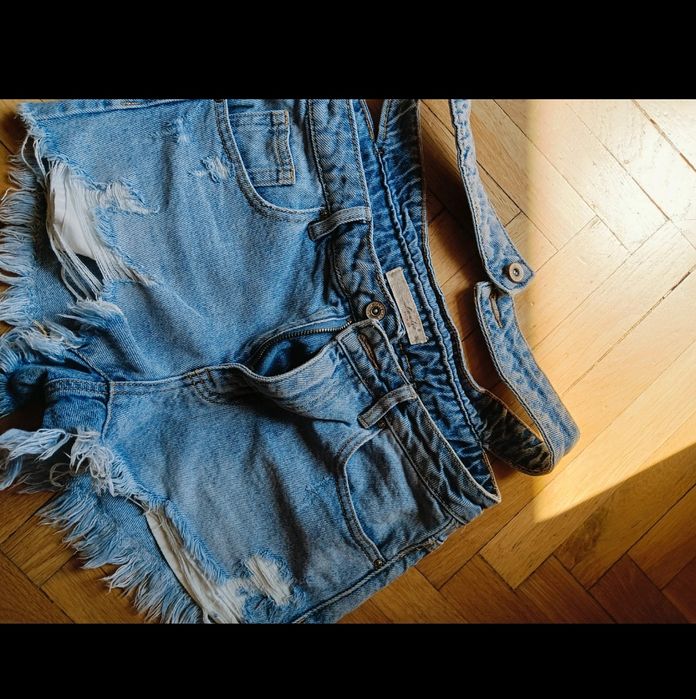 Spodenki szorty jeansowe S Laulia