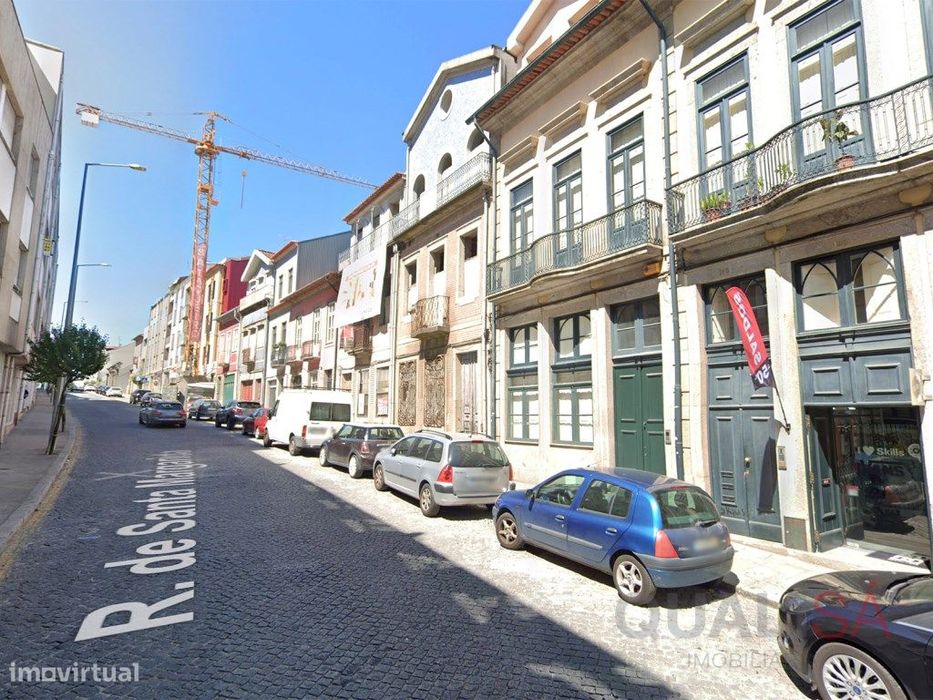 Apartamento T3 novo com lugar de garagem no centro de Braga, na Rua...