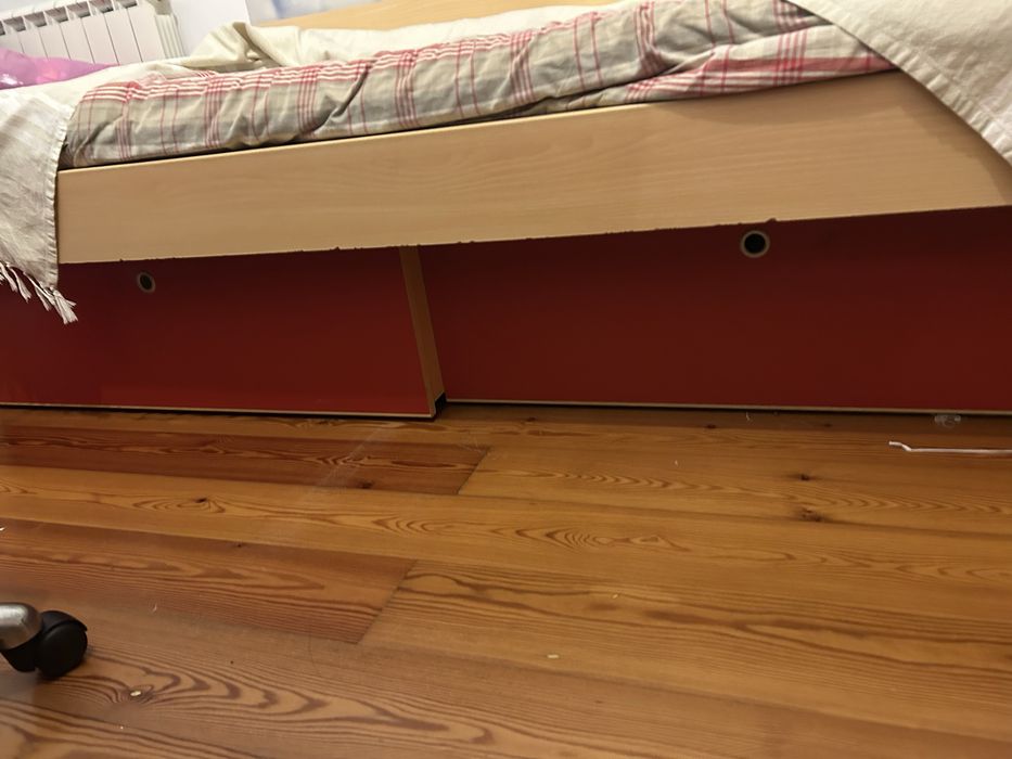 Cama de Solteiro com 2 gavetões muito grandes