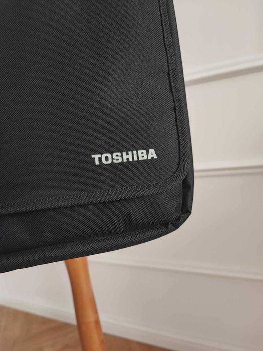 Toshiba torba na laptopa lub inny sprzęt