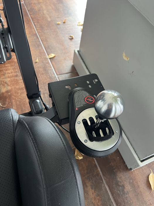 Playseat Next Level + Thrustmaster T30064354199868417123