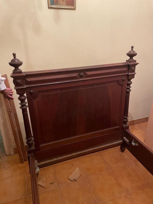 Roupeiro/comoda/ e cama