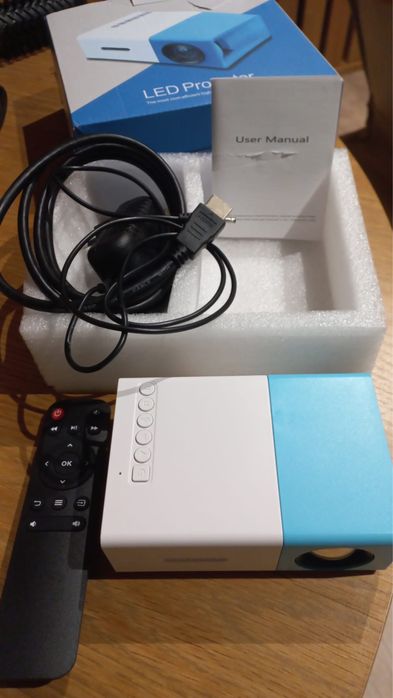 Mini Projector Led Portátil HD 1080P