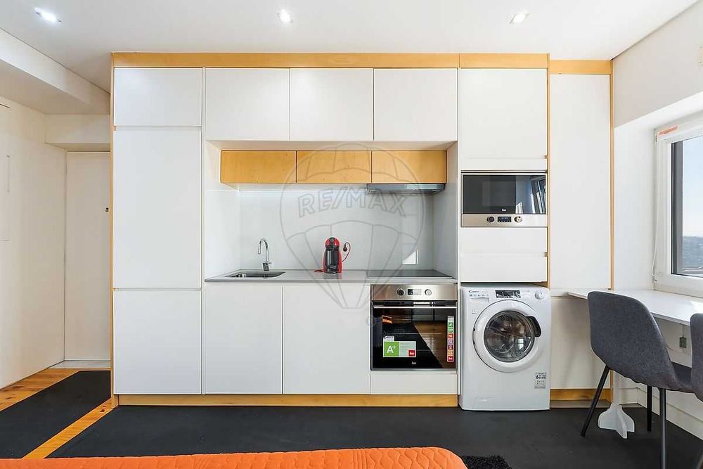 apartamento T0 novo junto a estação de campanha