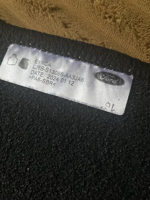 Nowe dywanikinsamochodowe Ford Kuga