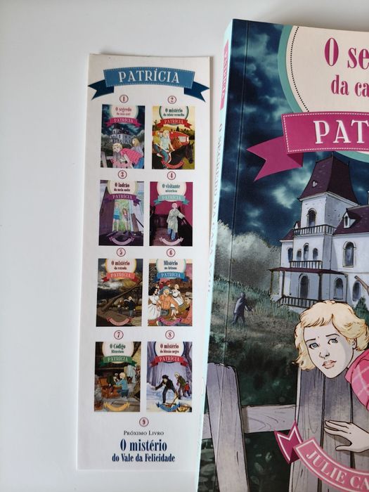 Livro "O segredo da casa azul"