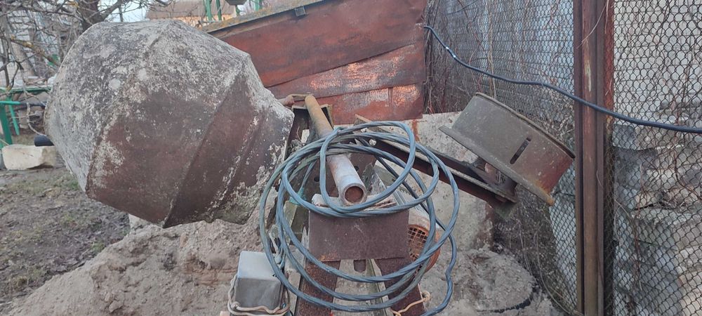 Бетонозмішувач побутовий електричний 380В