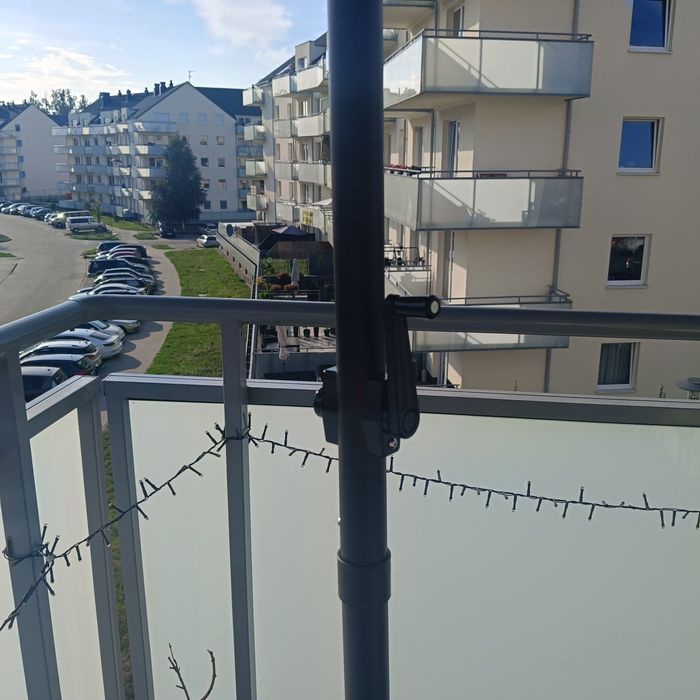 Parasol nowy z podstawą kamienna