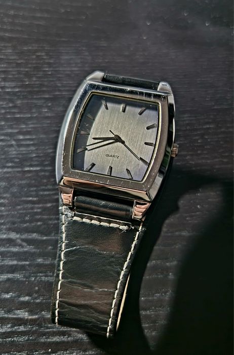 Relógio de pulso Germany
Bracelete em couro
De alto qual