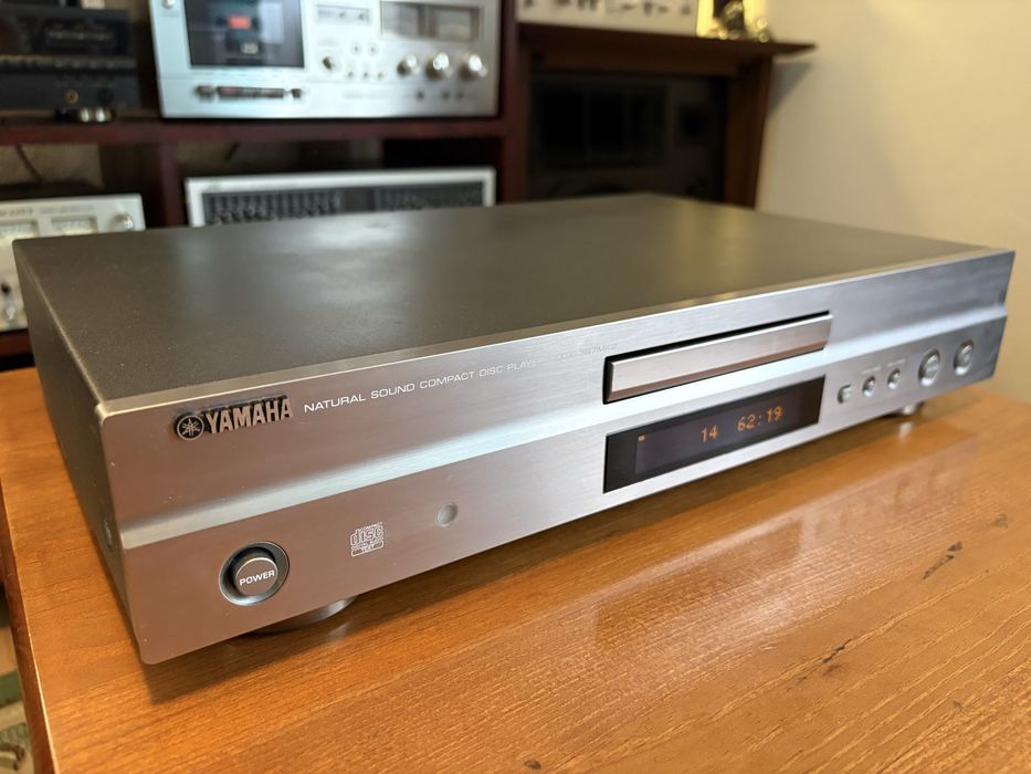 Leitor de CD Yamaha CDX-397MK2
