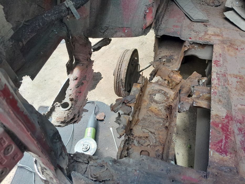 Кузовний ремонт автомобілів,зварювання лонжеронів,днищ,порогів