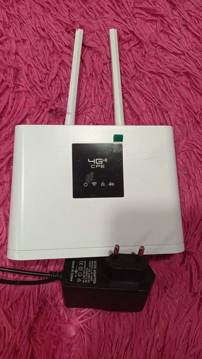 Продам роутер 4G під сім карту, сімкарта в подарунок, ще на гарантії.