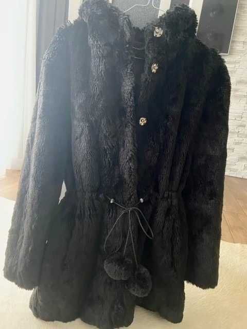 Czarne futerko ekologiczne Trussardi Jeans S