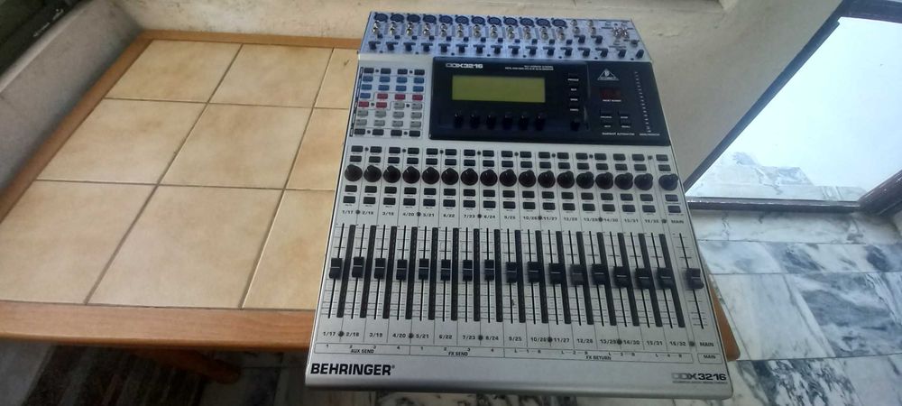 mesa de mistura DDX 3216