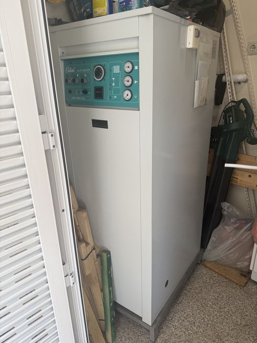 Caldeira a gasoleo e sanitario com deposito e exaustor em INOX
