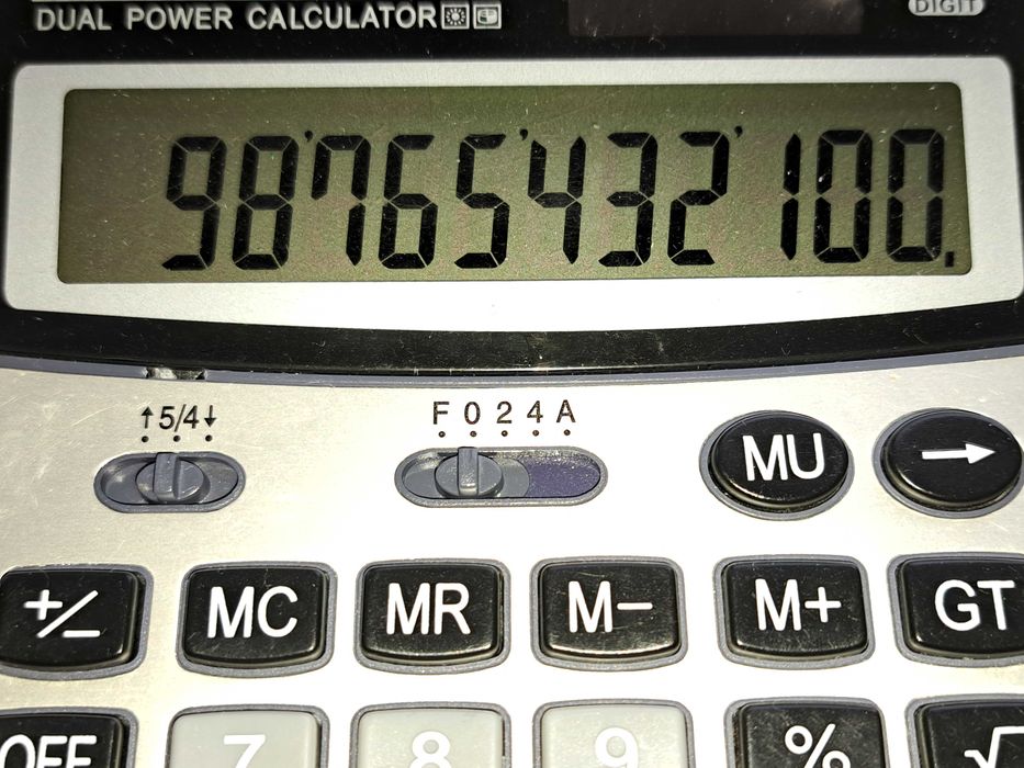 Калькулятор дванадцятирозрядний