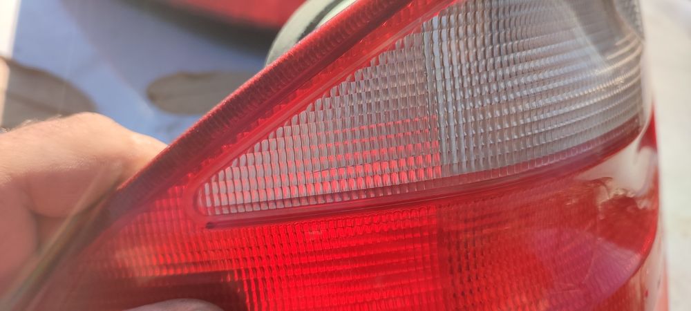 Задні фонарі мерседес бенс w208
