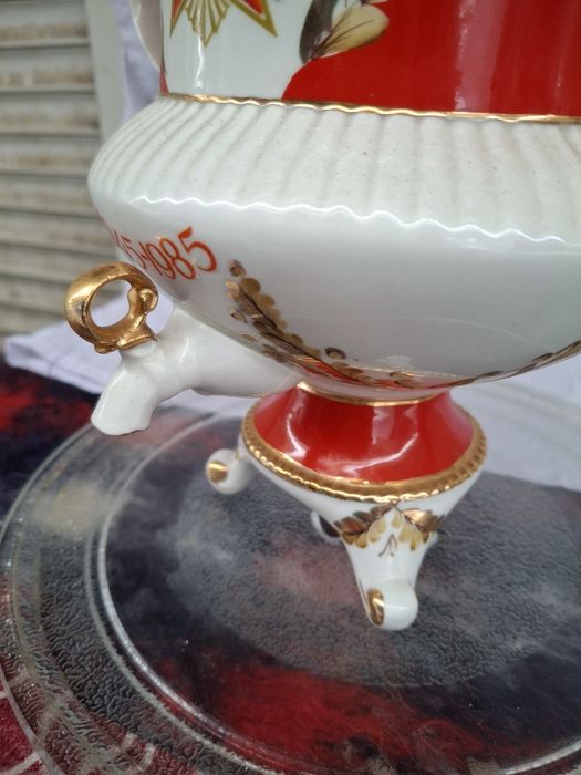 Тематичний самовар.