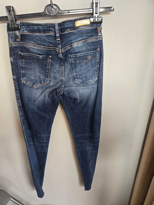 Spodnie damskie Guess