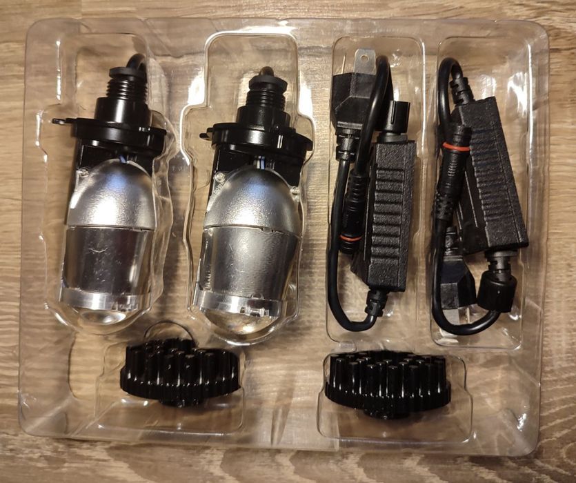 Світлодіодні лед лампи H4 Mini Bulb 110W Canbus