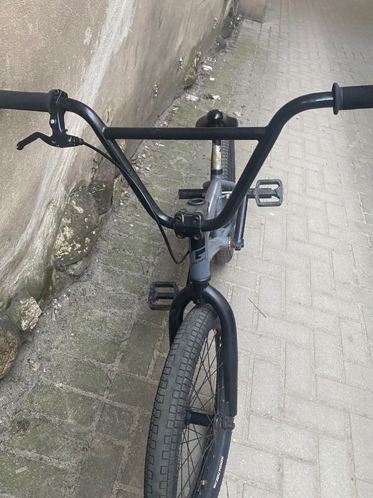 Chce wystawić rower Bmx