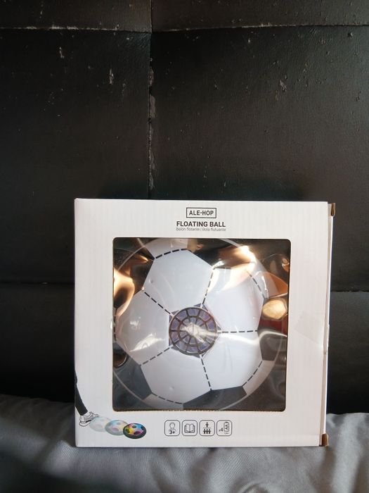 Vendo bola flutuante a cores