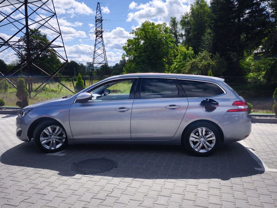 Peugeot 308 base 2015 року