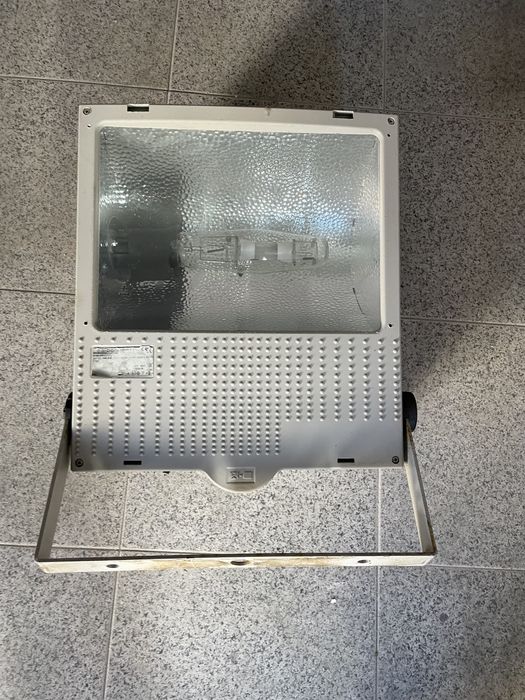 Projectores de campo de jogos ou jardim