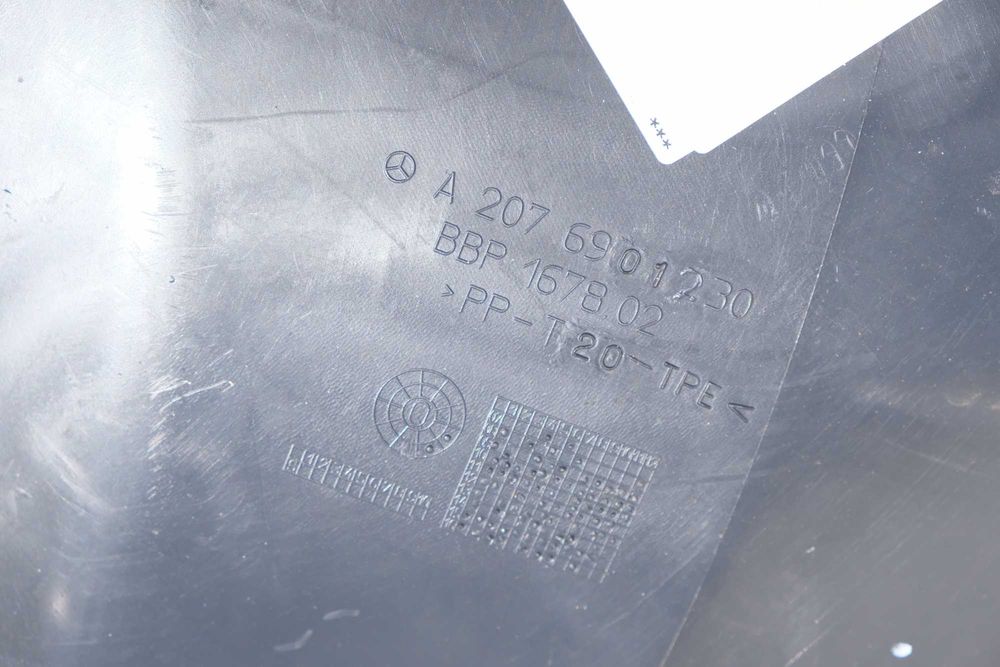 Nadkole prawy przód Mercedes E-klasa W207 Coupe