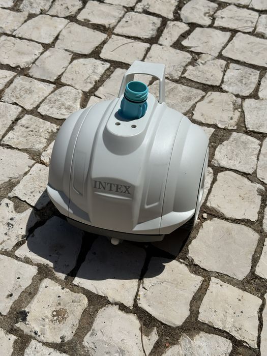 Rob limpeza piscina Intex Zx50