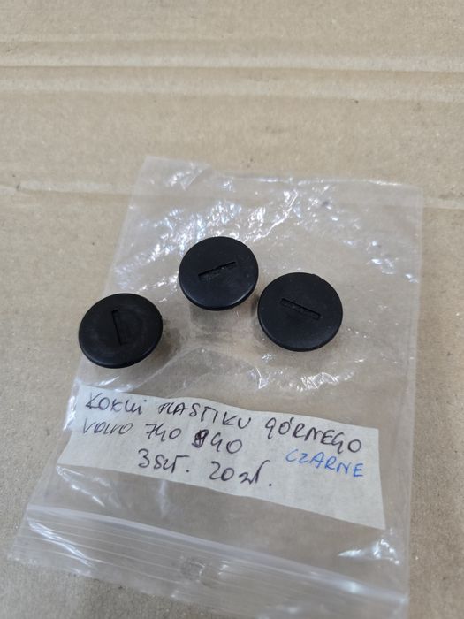 Kołki Spinki plastiku górnego bagażnika volvo 740, 940 CZARNE