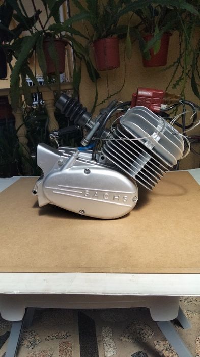 Motor Sachs e peças variadas
