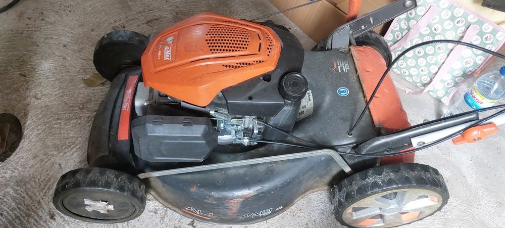 Corta relva Oleo MacG 53 TK