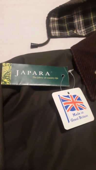 Parka encerada de criança