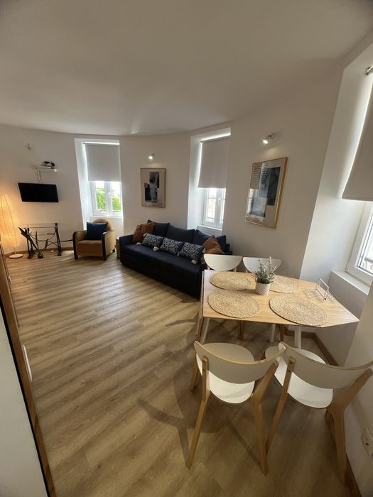 Livre 19 a 26 Julho - Apartamento Lousada - T1 novo no centro
