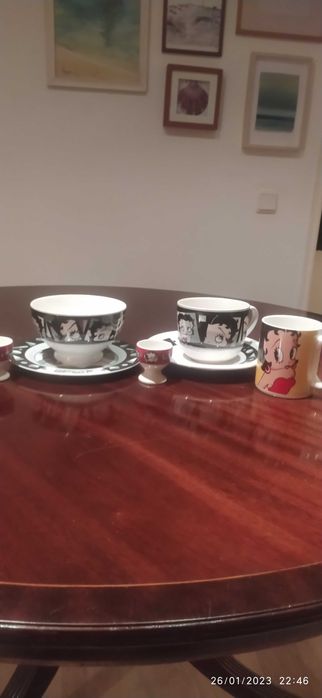 Conjuntos Loiça de Banda Desenhada