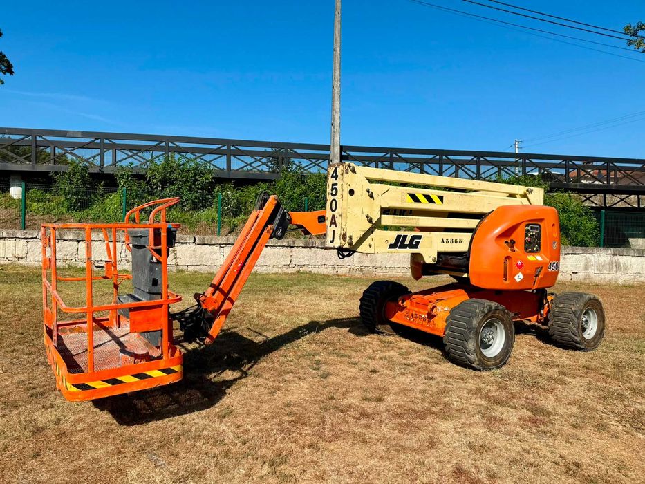 Plataforma elevatória JLG 16m