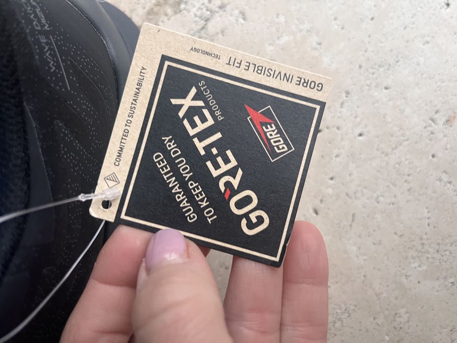 Buty trailowe do biegania  Mizuno r.  43