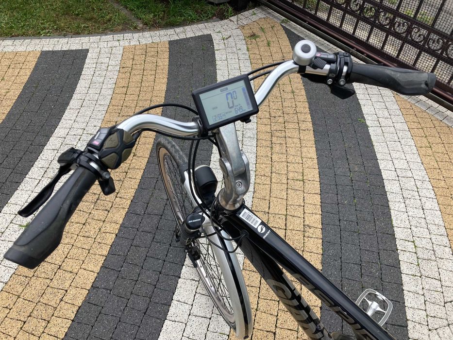 Rower elektryczny Giant Aspiro
