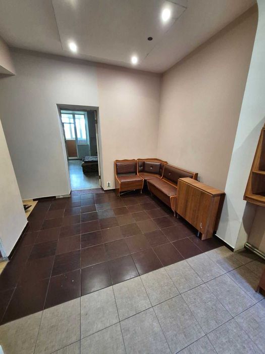 2-к сталинка в центре с АВТОНОМКОЙ • Кухня 14м² • 3 БАЛКОНА!