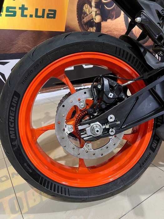 Мотоцикл KTM DUKE 390 2024 оранж