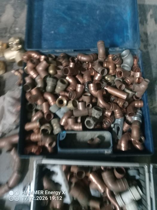 Kształtki hydrauliczne zawory pozostałości