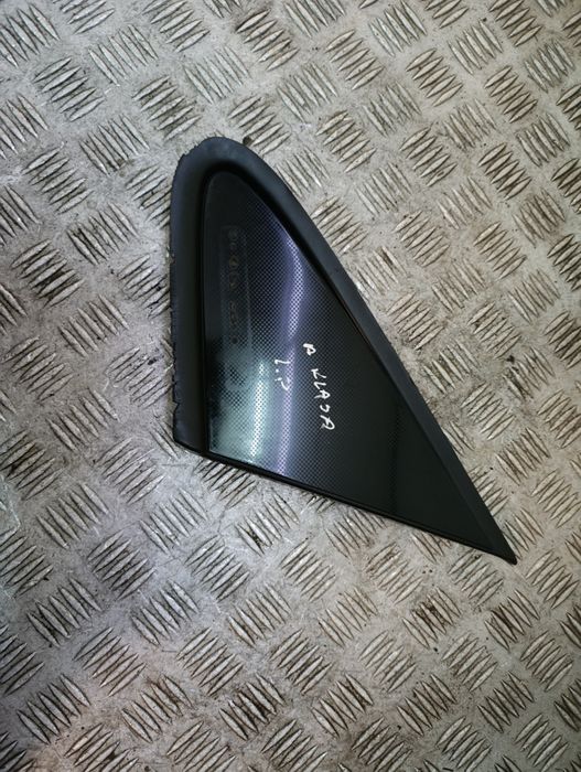 Mercedes W168 A-klasa trójkąt zaślepka błotnika lewa