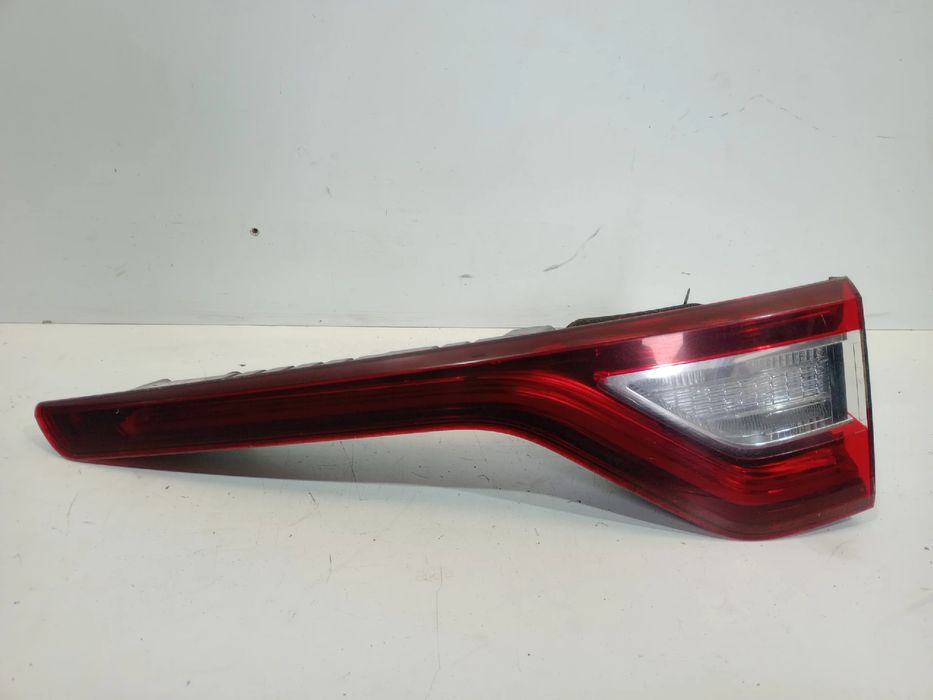 Farolim da mala direito RENAULT Megane IV Grandtour (K9A/M_)