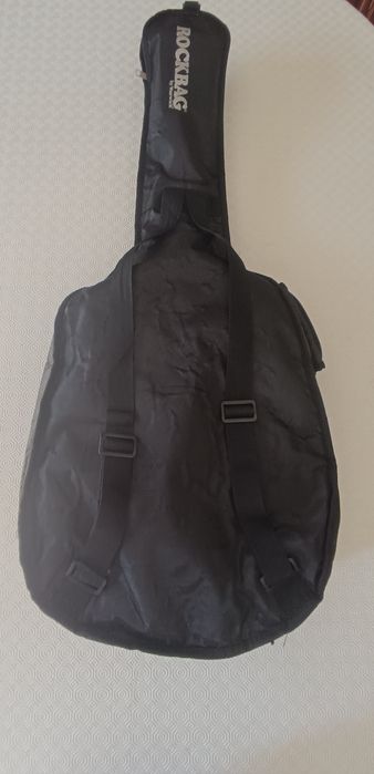 Guitarra fender com cordas de nylon