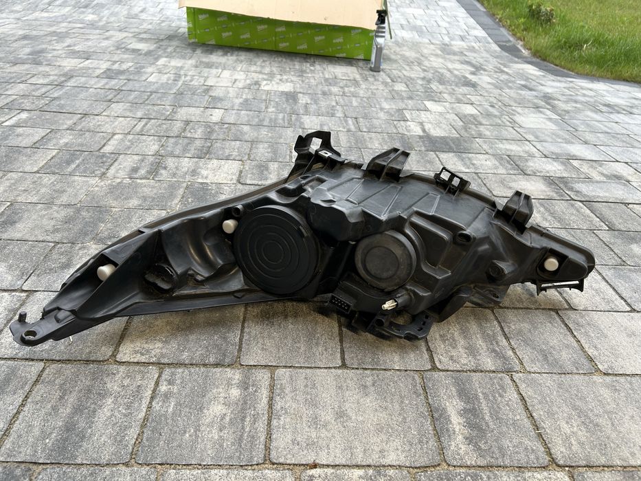 Reflektor lampa peugeot 207
